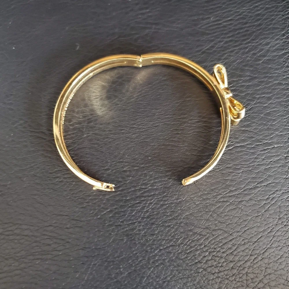 Kate Spade New York DOUBLE BOW Gold Plated Hinged Bangle Bracelet Strong Clasp - Picture 3 of 10